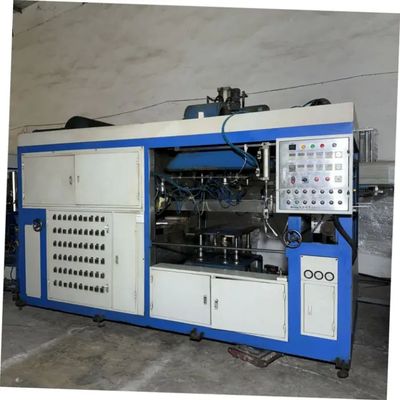 50-100KG/h Max Forming Speed Plastic Vacuum Forming Machine untuk produksi skala besar