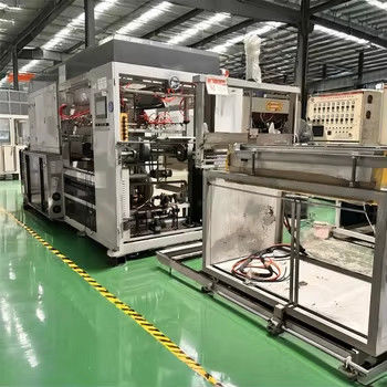 Mesin Membentuk Kompleks Penuh Otomatis PP Plastik Container Tray Box Tekanan Vacuum Max Membentuk kedalaman 180mm 380V