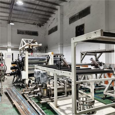Mesin extruder kepala ekstrusi kembar dengan panjang sekrup kontrol PLC 33 1