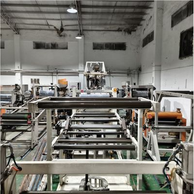 33 1 Mesin extruder panjang sekrup plastik dengan sistem pemanas listrik yang disesuaikan