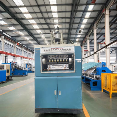 Industri 8000kg Mesin Thermoforming Plastik untuk solusi kemasan